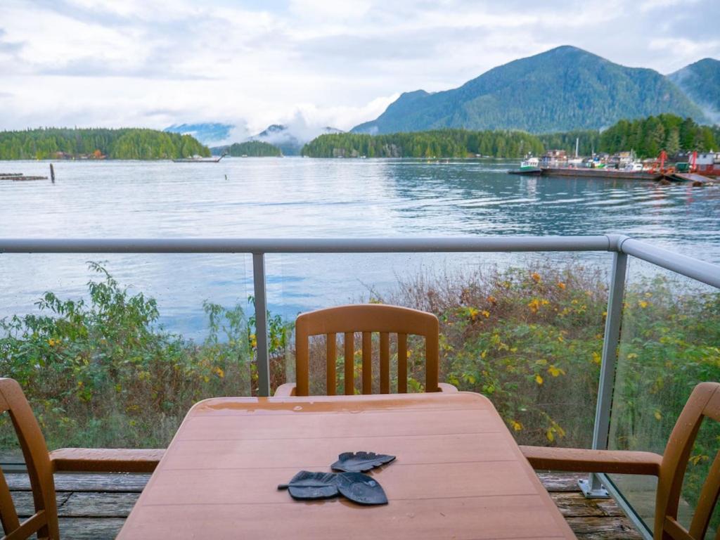 Waterfront View Of The Inlet, Short Walk To Town Lejlighed Tofino Eksteriør billede